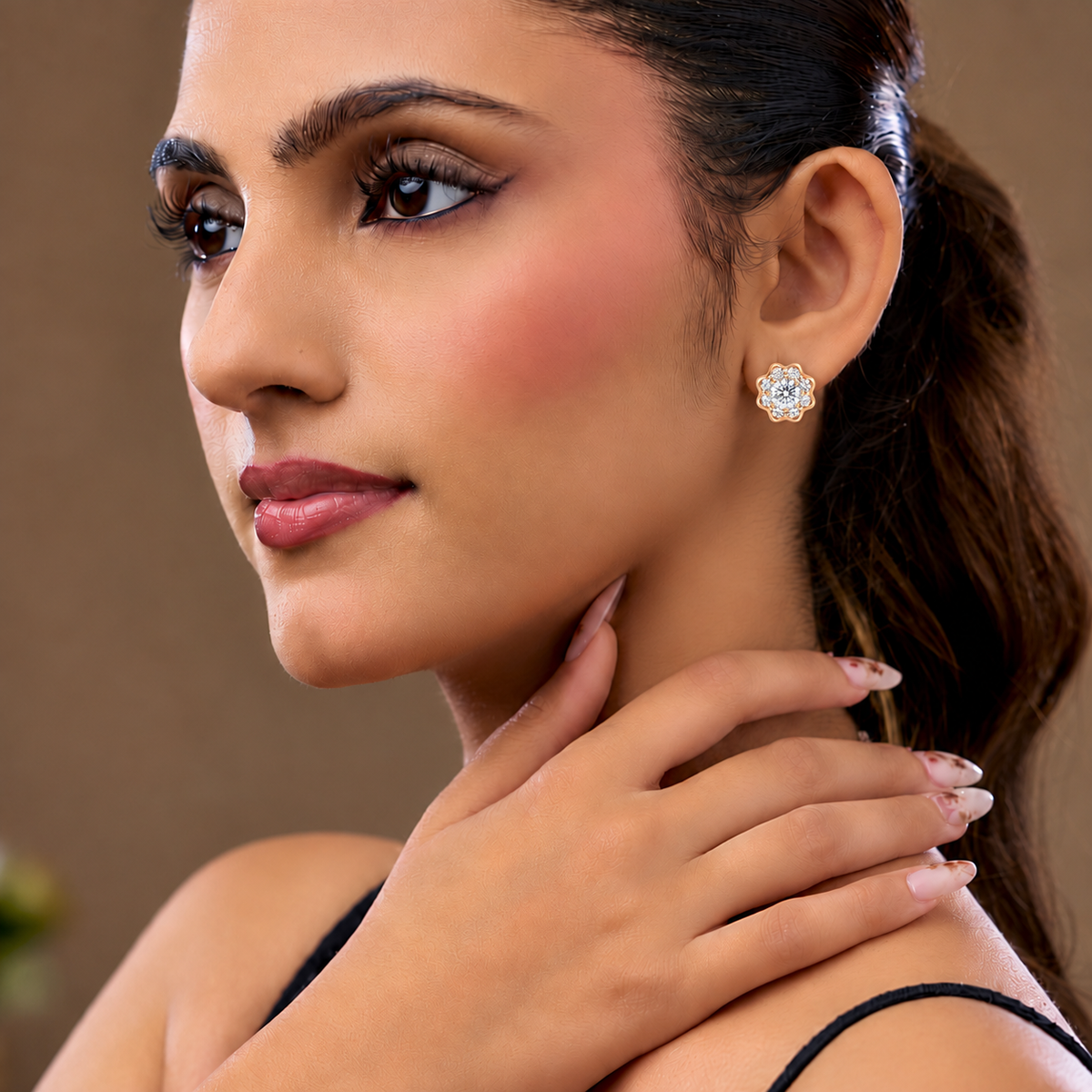 Women's Elegant Rose Gold-Toned Sparkling Solitaire Floral Cluster Stud Earrings